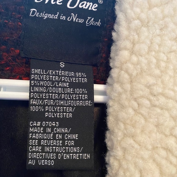 Red plaid fall vest with wool - Picture 2 of 2